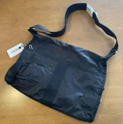 タグ付新品LeSportsacエッセンシャル ボディバッグDカーキ ⭐️今週 