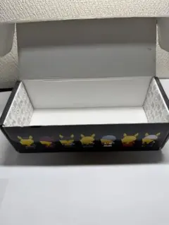 や*り様 ポケモンカードゲーム ストレージボックス スカル団ごっこピカチュウ【箱のサムネイル