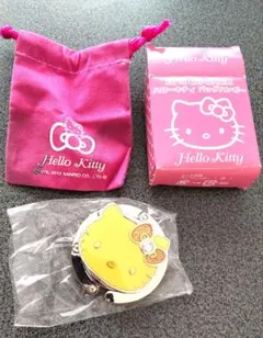 ☆未使用☆Hello Kitty バッグハンガー ポーチ付き2012年製 訳あり