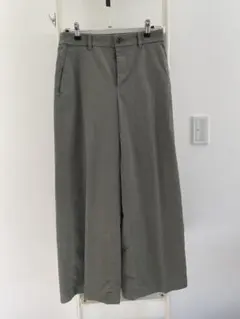 UNIQLO ワイドチノパンツ　カーキ