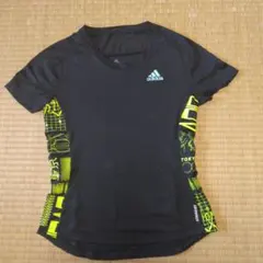 adidas　スポーツウェア　半袖シャツ　レディース服