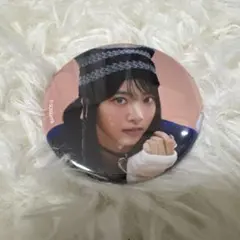 LESSERAFIM ウンチェ　缶バッジUNFORGIVEN