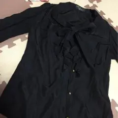 値下げ！　黒　シャツ セシルマクビー