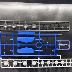 HG VF-25G 　フォールドスピーカー　接続用主翼、ランカフィギュア