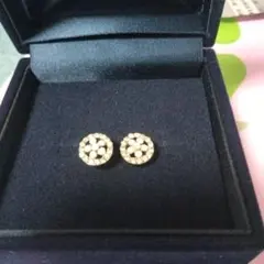 ゴールドトーン 花型ピアス