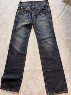Levi's ダークブルー ストレートデニム