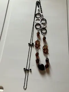 ロングネックレス 黒 茶色 白