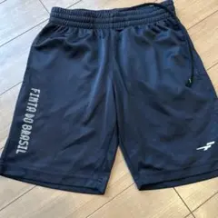 FINTA ブラック ハーフパンツ　150センチ