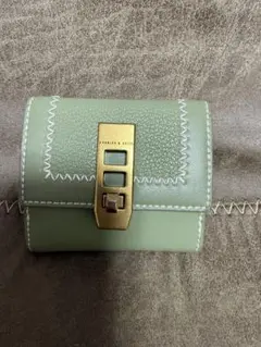 CHARLES & KEITH チャールズ＆キース 三つ折財布 グリーン