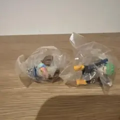 ネガティヴスイング　ワンピース カプセルトイ キーホルダーチョッパー、ゾロセット