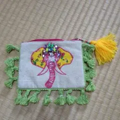 象刺繍ポーチ カラフルビーズ付き