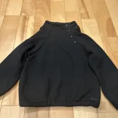 黒 トレーナー ボタン付き