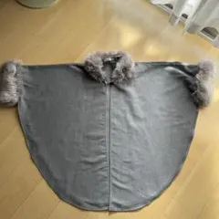 未使用☆ファー付きポンチョ☆XL☆グレー