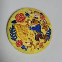 ディズニーキャラクター刺繍缶バッジ　美女と野獣