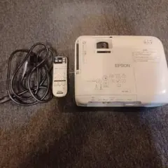 EPSON EB-S02H プロジェクター本体 ランプ点灯時間 33H - メルカリ