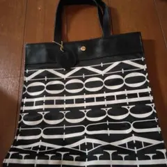 FURLA トートバッグ 黒白 総柄のサムネイル