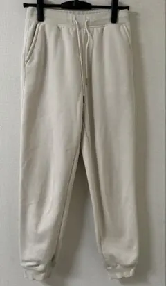 ユニクロ　ヒートテックボアスウェットパンツ（丈標準66～68cm）　オフホワイト