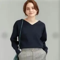 green label relaxing　Vネックプルオーバー　ネイビー　38