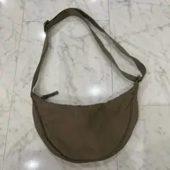 美品　ユニクロ　ラウンドミニショルダーバッグ　ブラウン　匿名配送