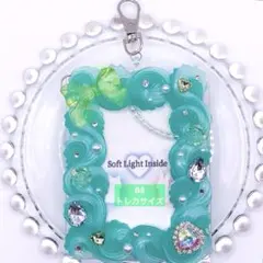 【B8 トレカ】ホイップデコ 硬質ケース トレカケース 推し活 緑 クリアパール