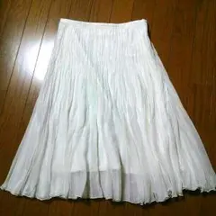 値下げ！ナチュラルビューティー 白 シフォンプリーツスカート