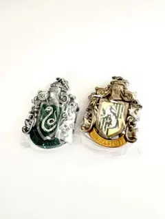 ハリーポッター　フォトフレームチャーム　スリザリン・ハッフルパフ