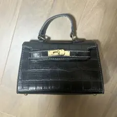 クロコダイル型押しブラックハンドバッグ　卒業式