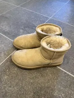 Item thumbnail for item 7eba68a9-bb93-4a4b-adf4-45d2249f94b4