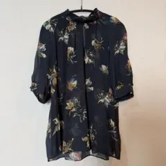 極美品・近年✨TOMORROWLAND シルクフラワープリントハイネック 