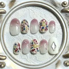 ぷっくりフラワー ネイルチップ/ホワイト/ピンク/グラデーション