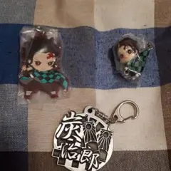 鬼滅の刃　竈門炭次郎　ストラップ　キーホルダー