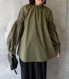 selectMOCA ボリュームギャザースリーブブラウス