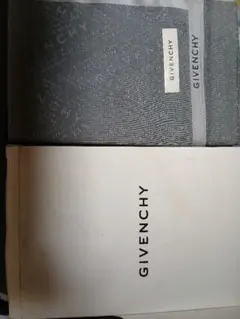 GIVENCHY ハンカチ グレー ロゴ総柄
