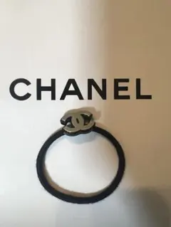 CHANEL 贈品 帶有標誌的髮圈 銀色