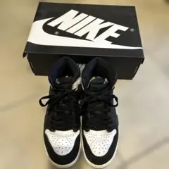 NIKE エアジョーダン1 レトロ ハイ OG ブラック ホワイト 26.5cmのサムネイル
