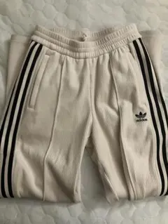 adidas クリーム色 ジョガーパンツ　ワッフルトラックジャケット　ジャージ