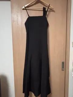 【新品未使用・タグ無し】INGNI ウエストベルト付きブラックキャミワンピース