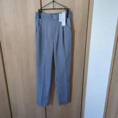 テーパードパンツくすみブルー