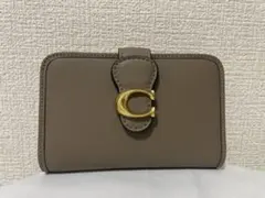 コーチ　レディース　折財布　グレー　小銭入れあり　新品　未使用