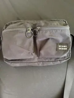 BEAMS DESIGN ブラック ショルダーバッグ
