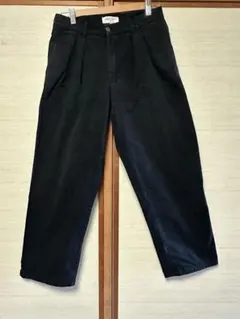 yardsale ヤードセール ブラックパンツ Sサイズ 前タック