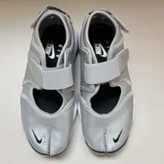 美品　NIKE エアリフト シルバー 23.0 足袋デザイン ベルクロ 人気 美品 NIKE エアリフト シルバー 23.0 足袋デザイン ベルクロ 人気