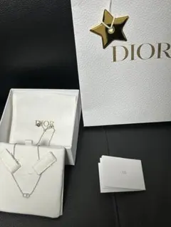 Dior シルバー ロゴネックレス