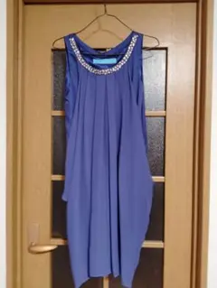 AIMER ビジュー付きブルーパーティードレス