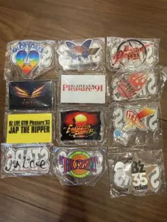 B'zガチャpleasure2023 2018アクスタ キーチェーンコンプセット - メルカリ