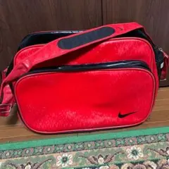 ナイキ エナメルバッグ
