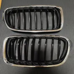 F30 320i 前期Mスポーツ　純正グリルのサムネイル