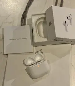 【美品】Apple AirPods 第4世代 充電ケースのみ おまけ付き