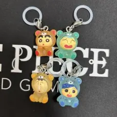 めじるしアクセサリー　クレヨンしんちゃん　みんなでくまパジャマ