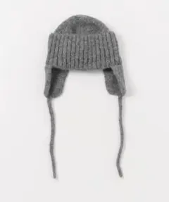美品　イヤーフラップニットキャップ